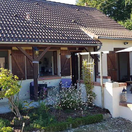 Le Cottage De Mae Seigy Eksteriør billede