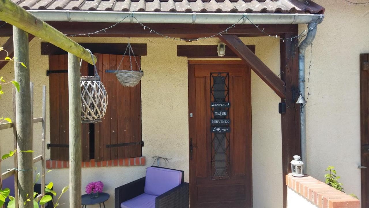 Le Cottage De Mae Seigy Eksteriør billede